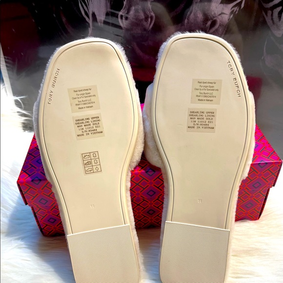 ❌SOLD❌💞 BRANDNEW SHEARLING SOFT SLIDES💞 - Picture 5 of 7